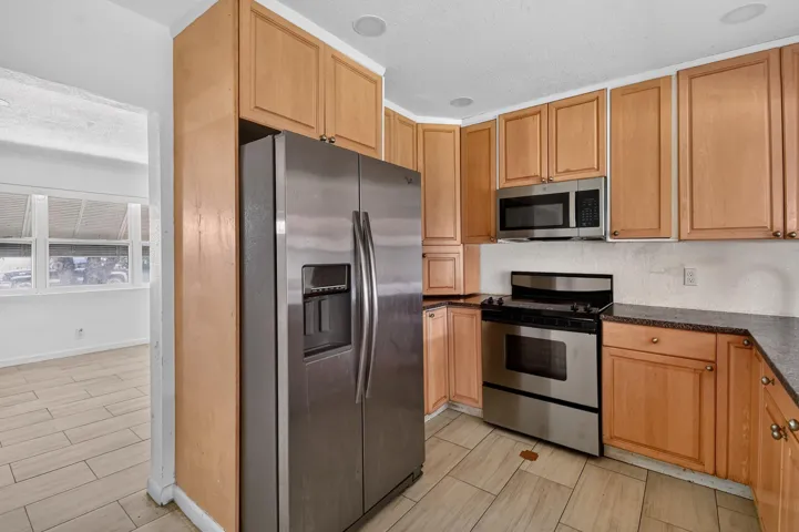 2109NE1stSt(17)