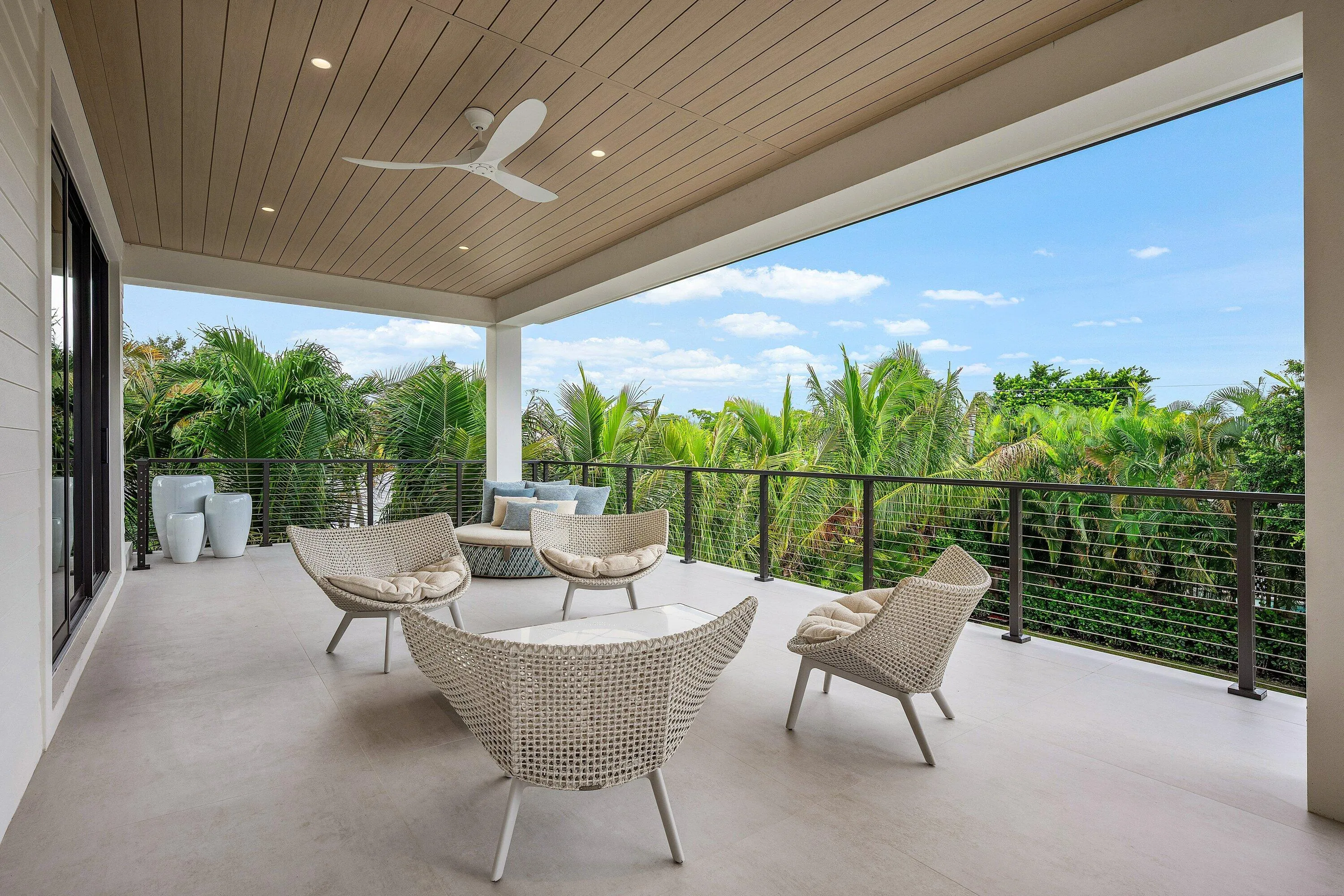 065-145AlhambraPlace-WestPalmBeach-FL-33
