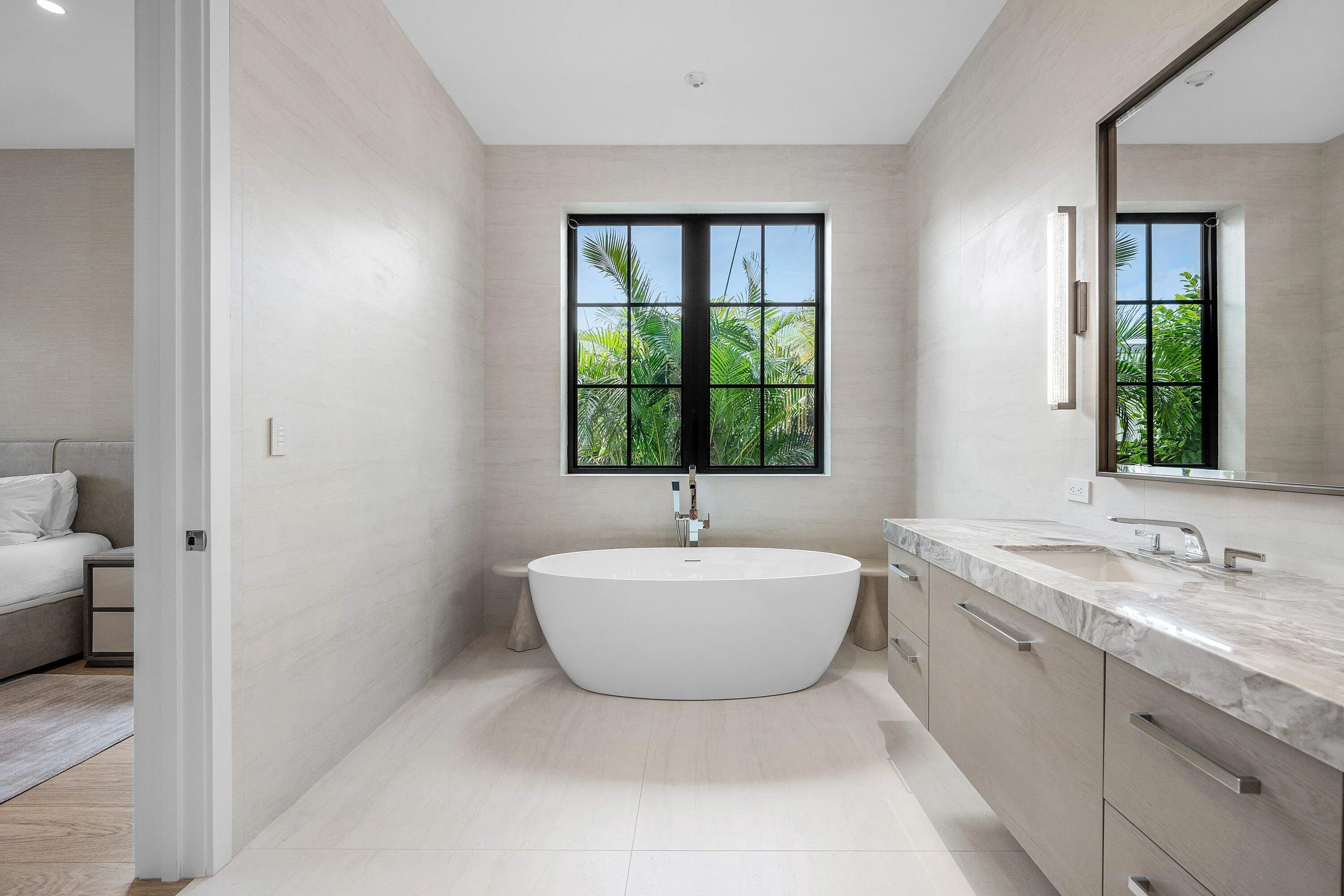 038-145AlhambraPlace-WestPalmBeach-FL-33