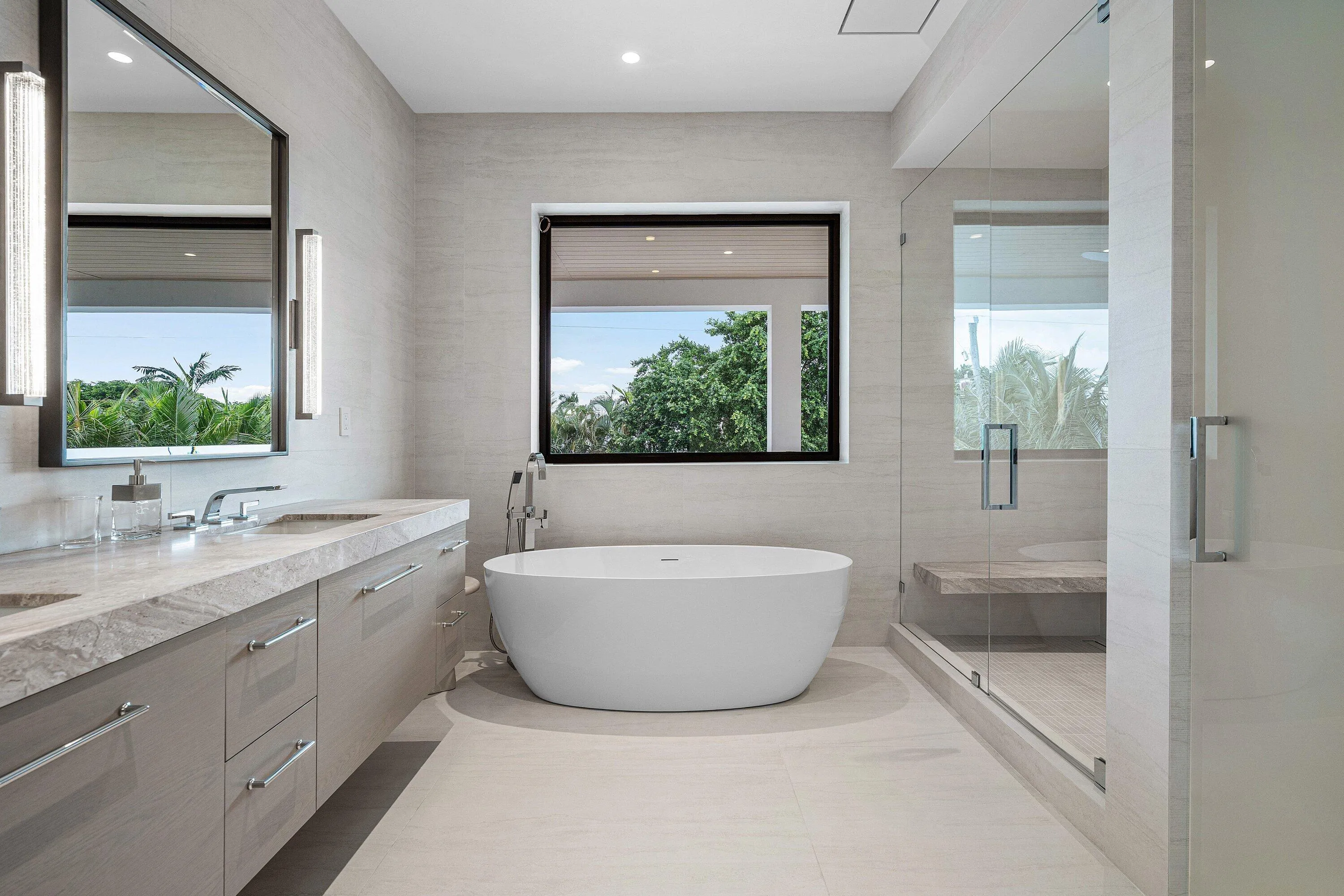 053-145AlhambraPlace-WestPalmBeach-FL-33