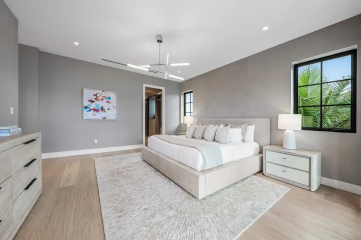 051-145AlhambraPlace-WestPalmBeach-FL-33