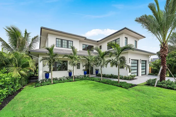 001-145AlhambraPlace-WestPalmBeach-FL-33