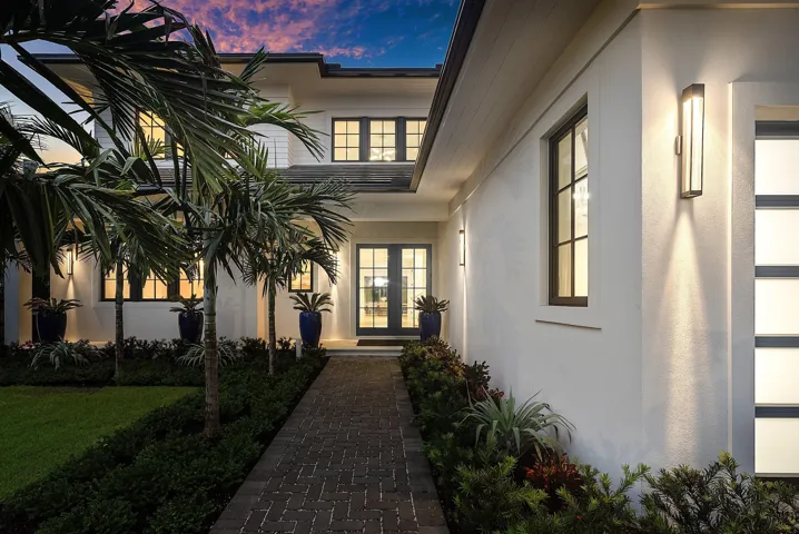096-145AlhambraPlace-WestPalmBeach-FL-33
