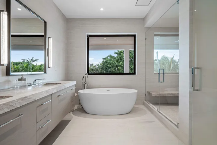 053-145AlhambraPlace-WestPalmBeach-FL-33