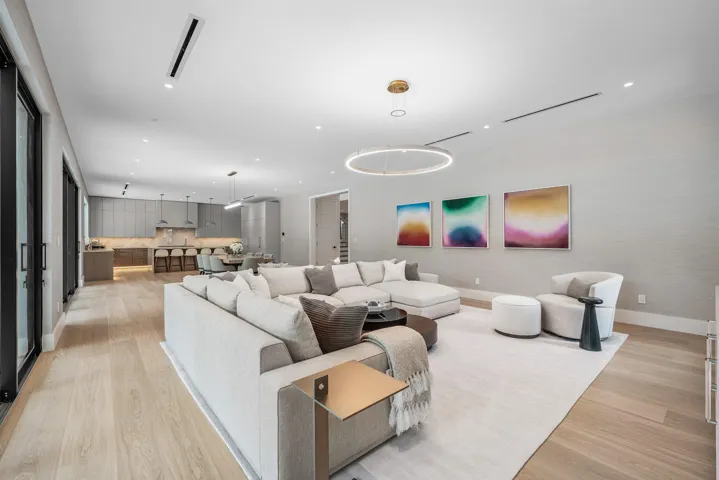 018-145AlhambraPlace-WestPalmBeach-FL-33
