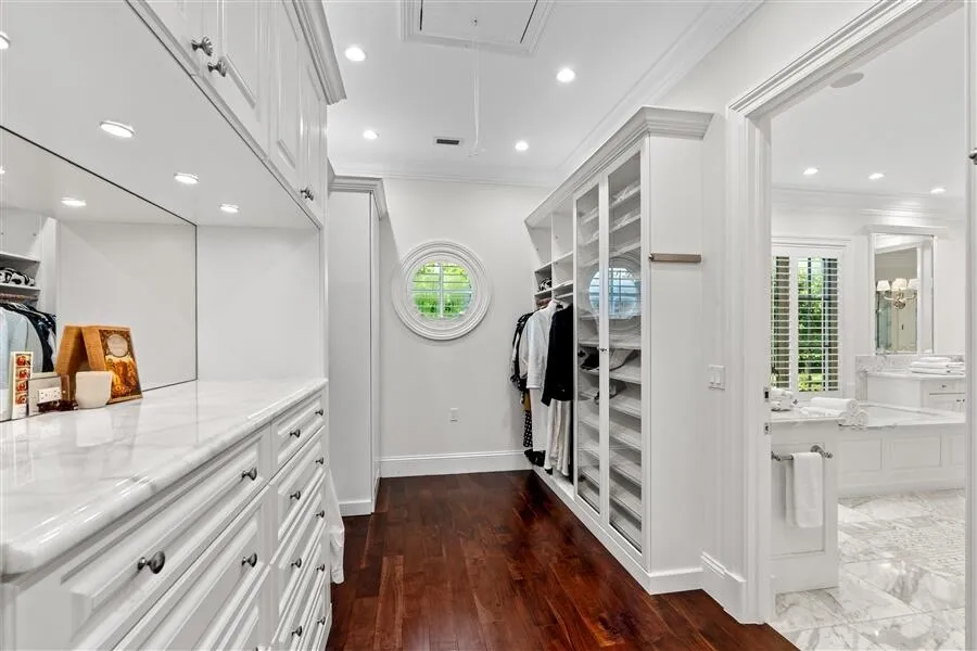 dash_CLOSET
