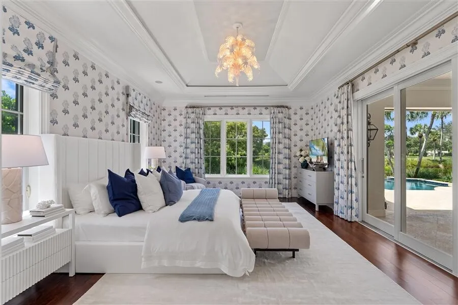 dash_PRIMARY_BEDROOM_STRAIGHT