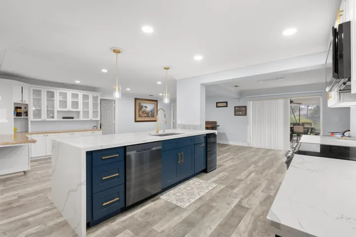 9-web-or-mls-1852 Nw 82 nd Ave Coral Spr