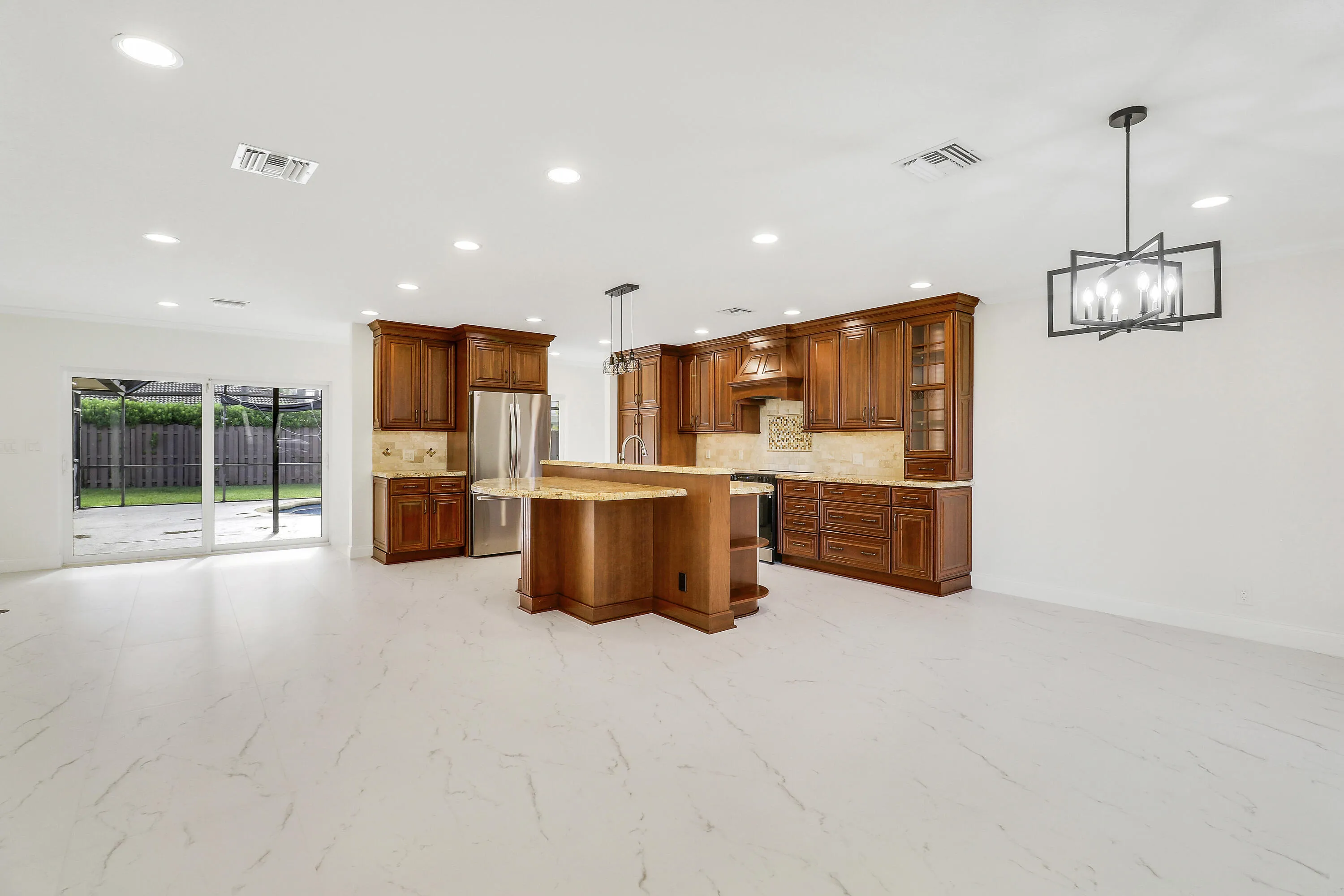 Kitchen/Dining