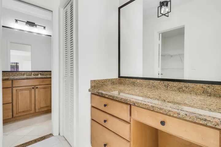 Master Vanity