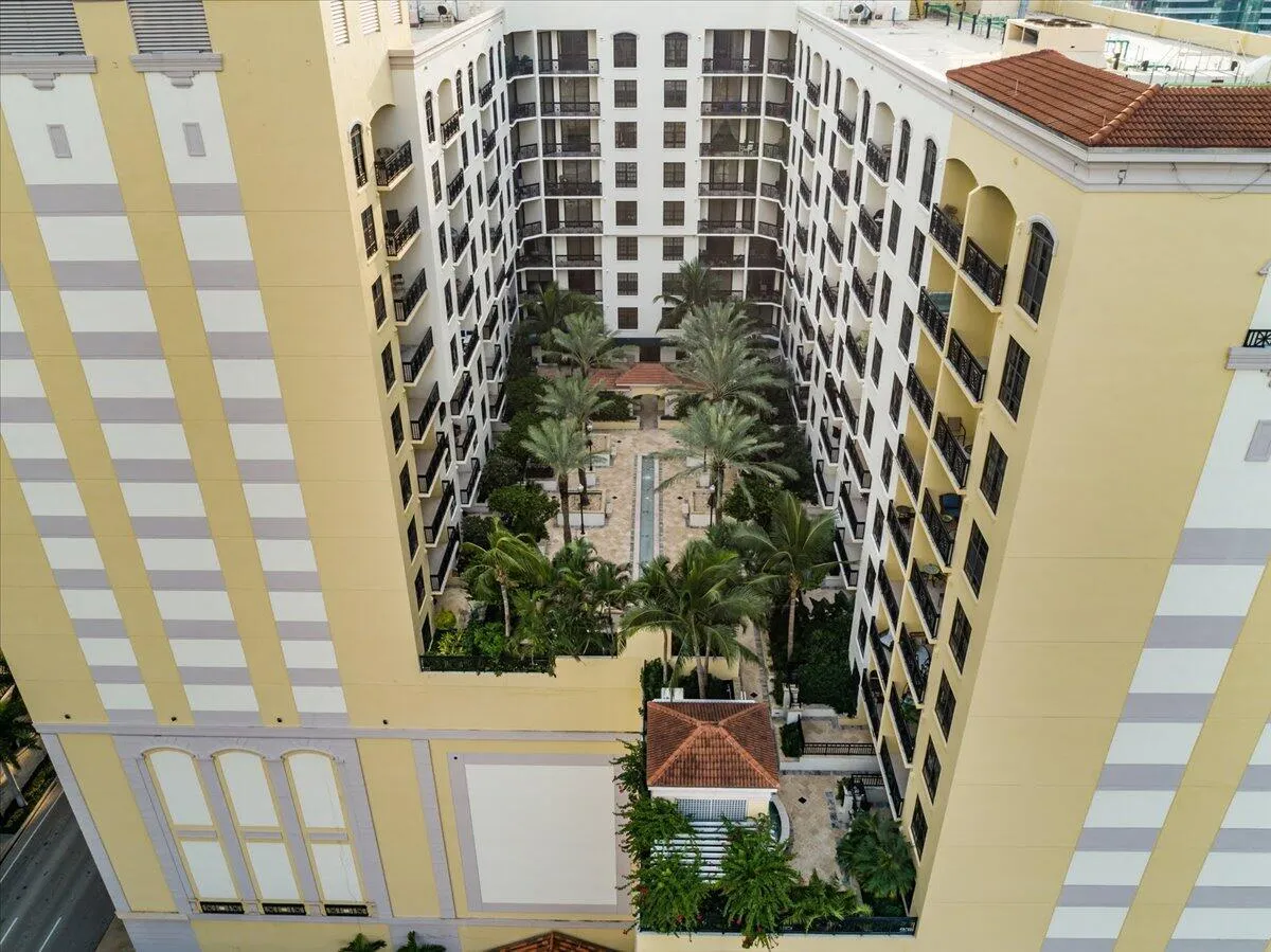 18-One City Plaza (15)