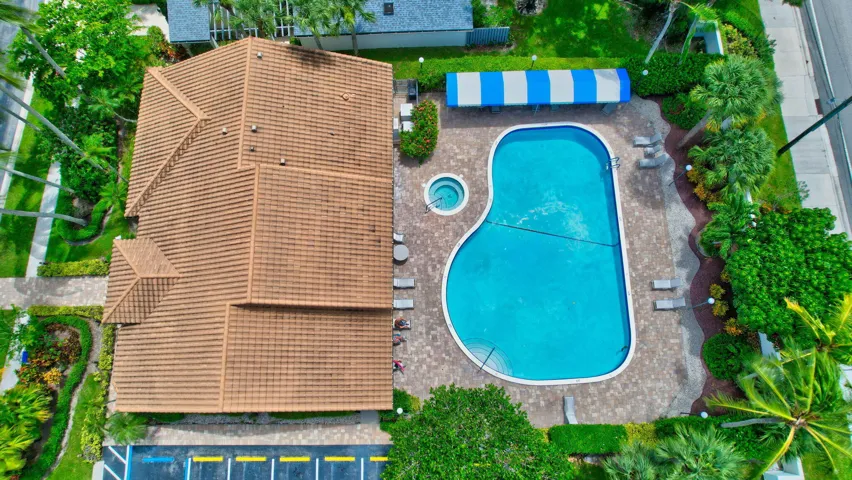 ARIEL CLUBHOUSE