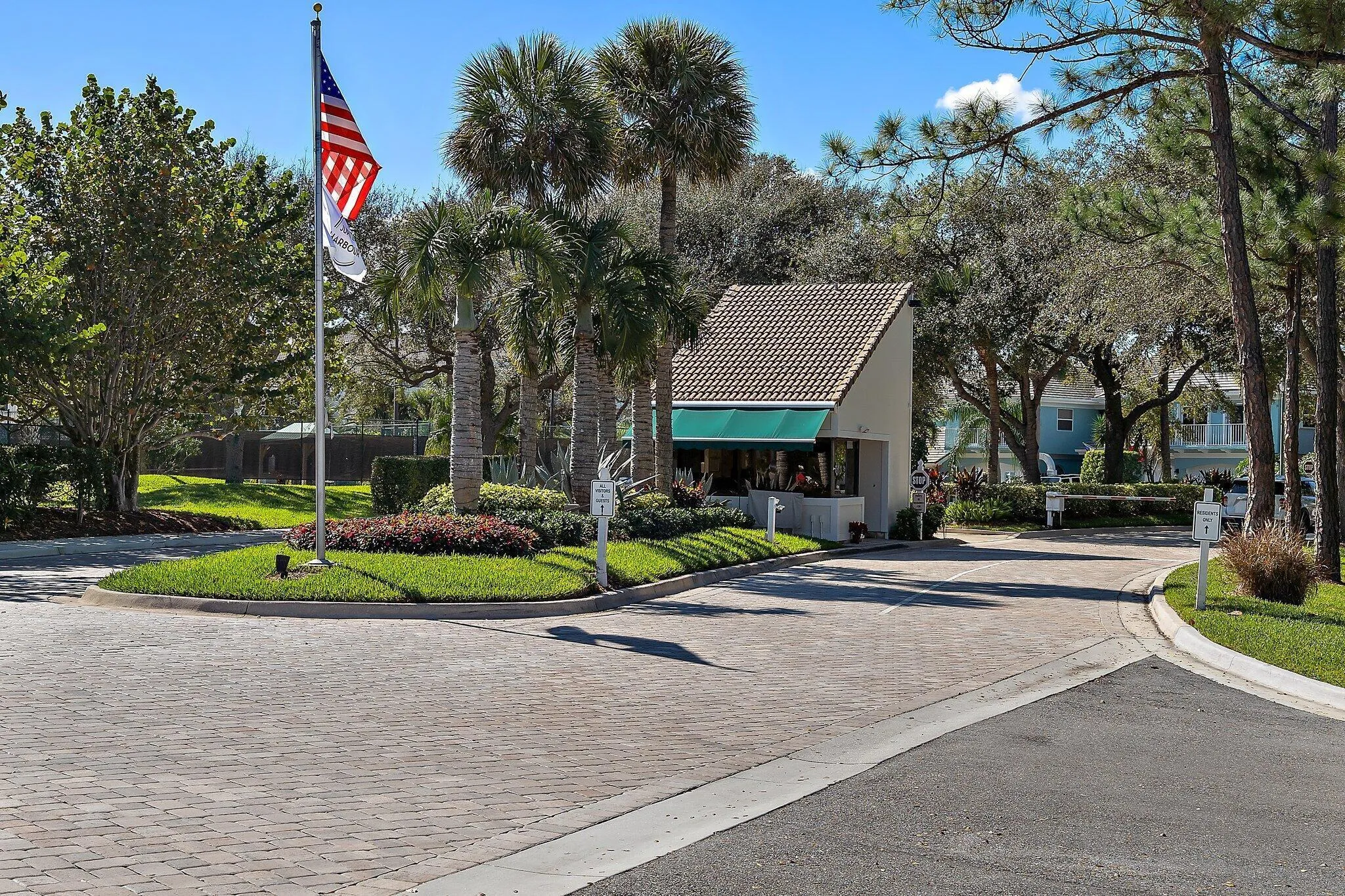 051-1000NUSHighway1B102-Jupiter-FL-SMALL