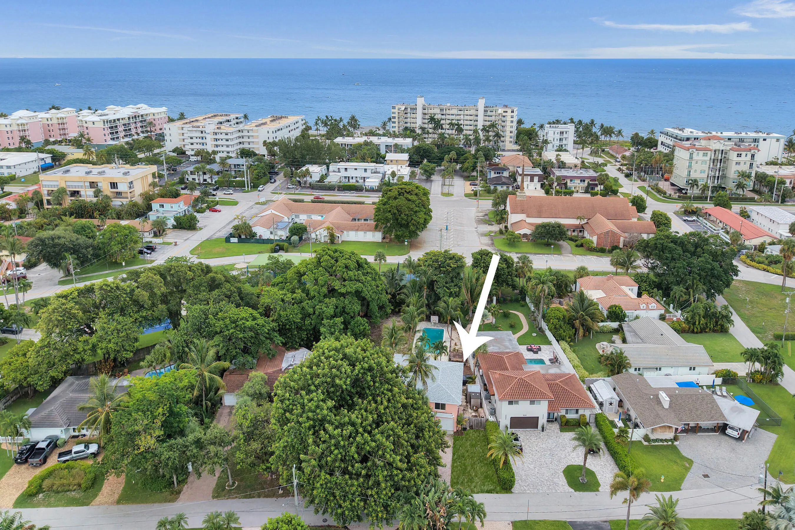 Island living between the beach and the Intracoastal