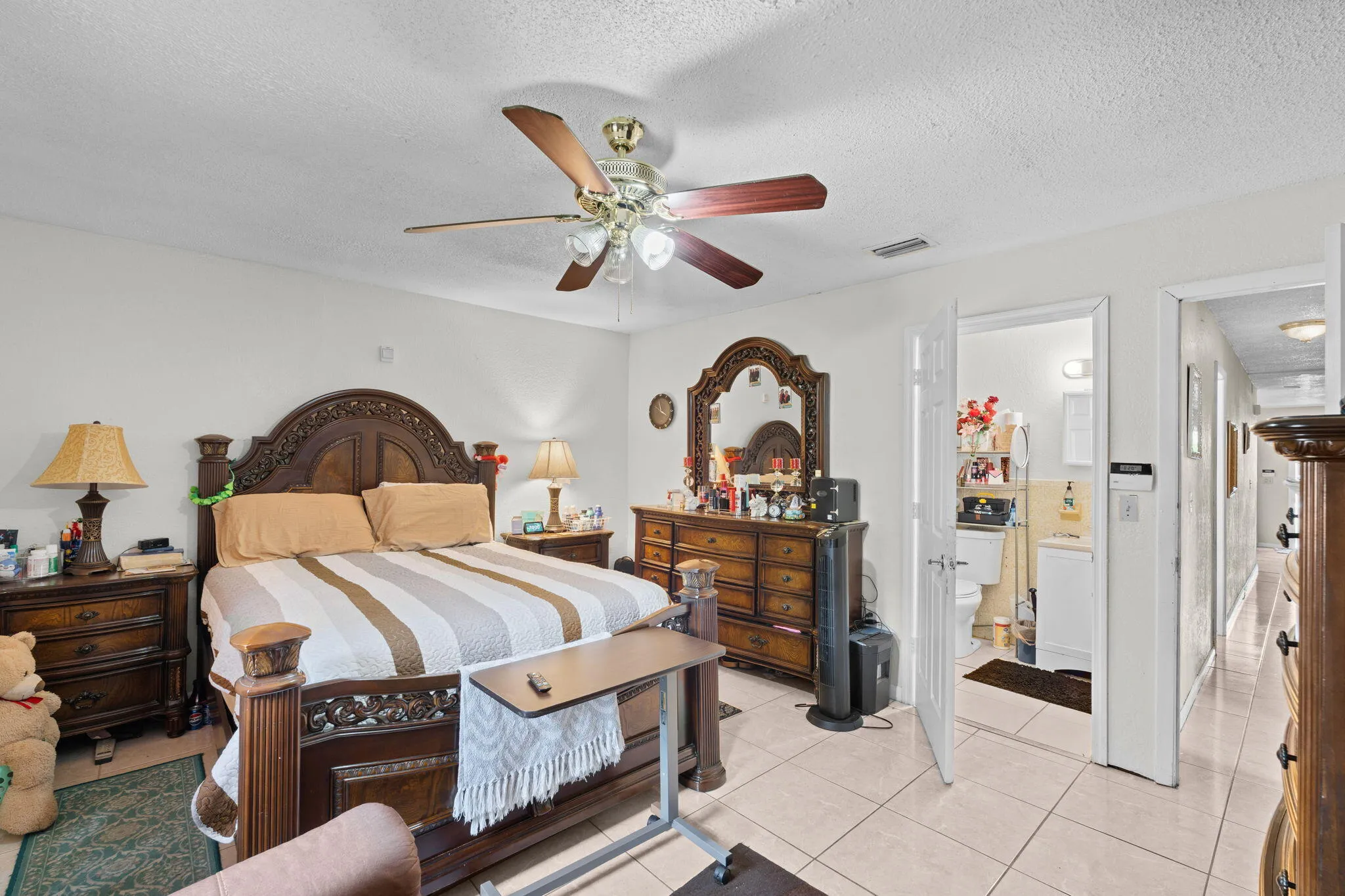 22-web-or-mls-A7408440