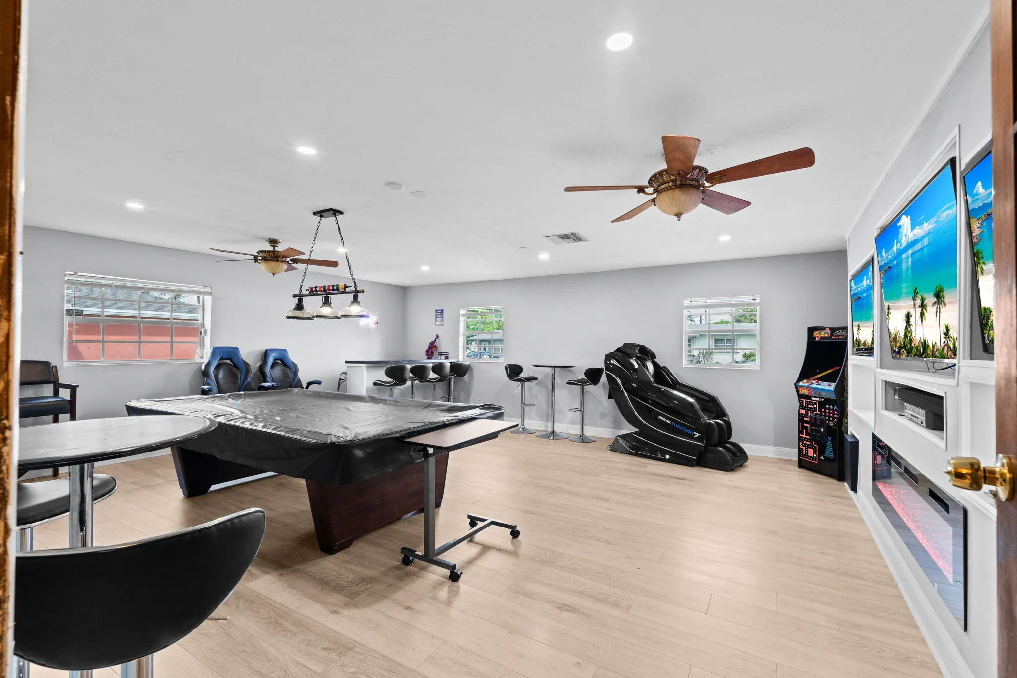 16-web-or-mls-A7408467