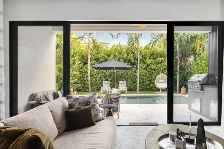 Indoor/Outdoor Living
