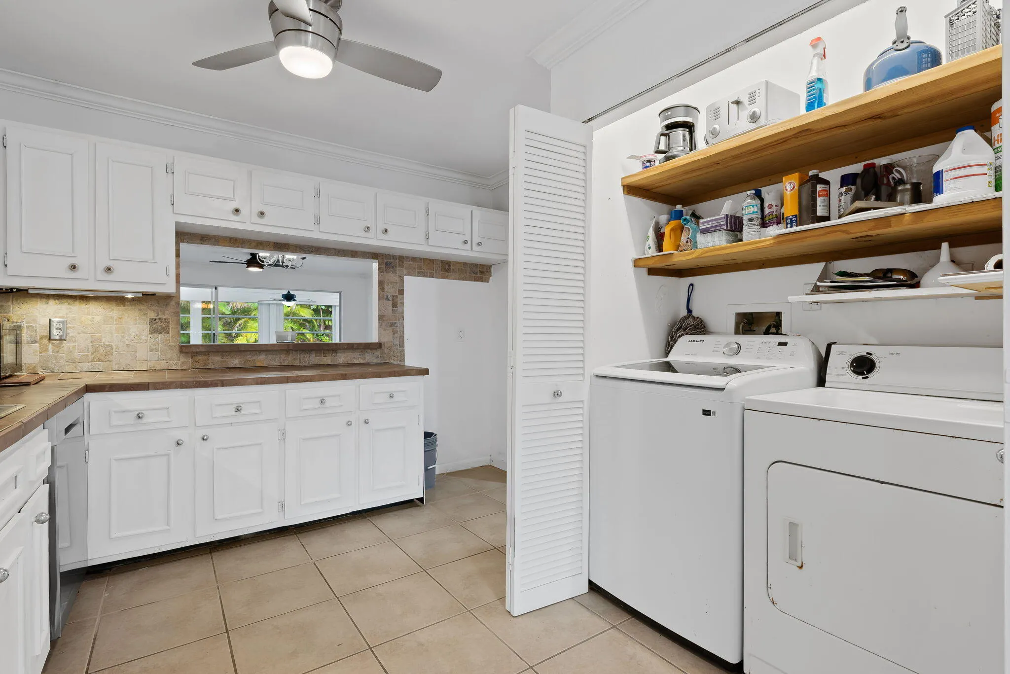 Laundry & Kitchen
