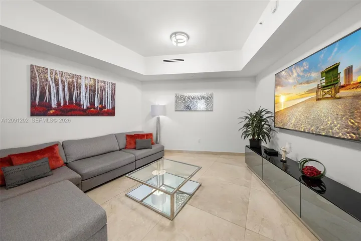 DEN/ FAMILY ROOM