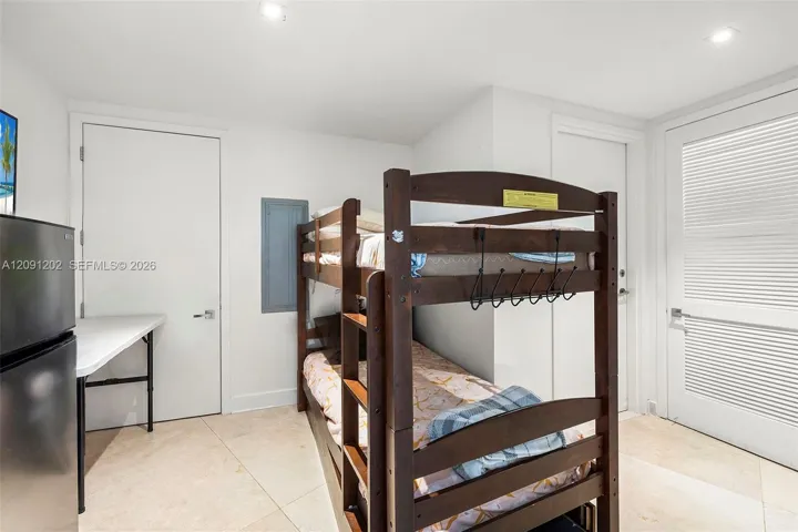 SERVICE BEDROOM