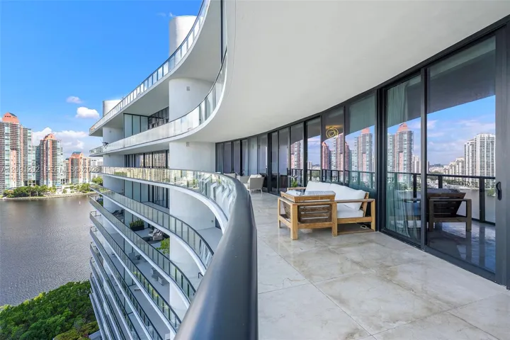 WEST TERRACE