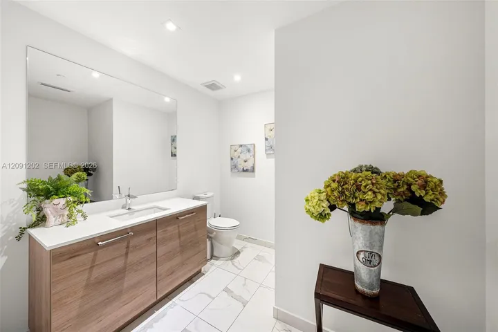POWDER ROOM