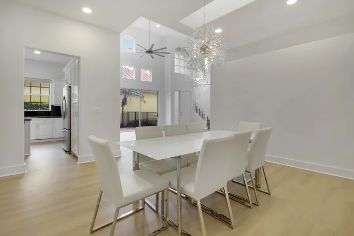 Dining to Family and Kitchen