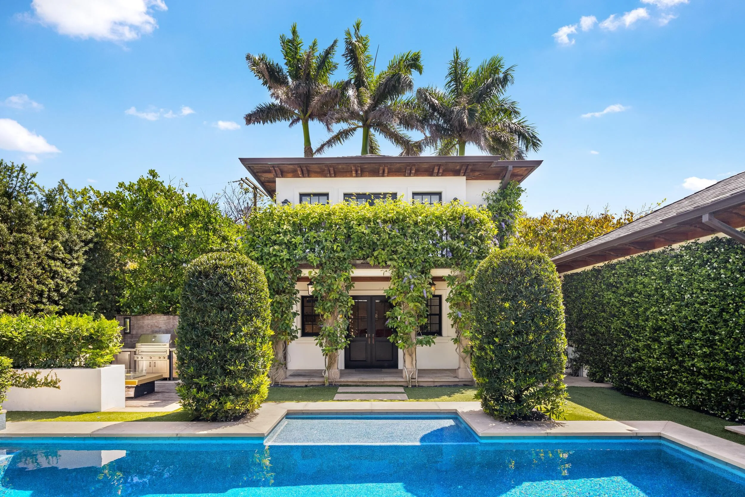 Pool to Guest House