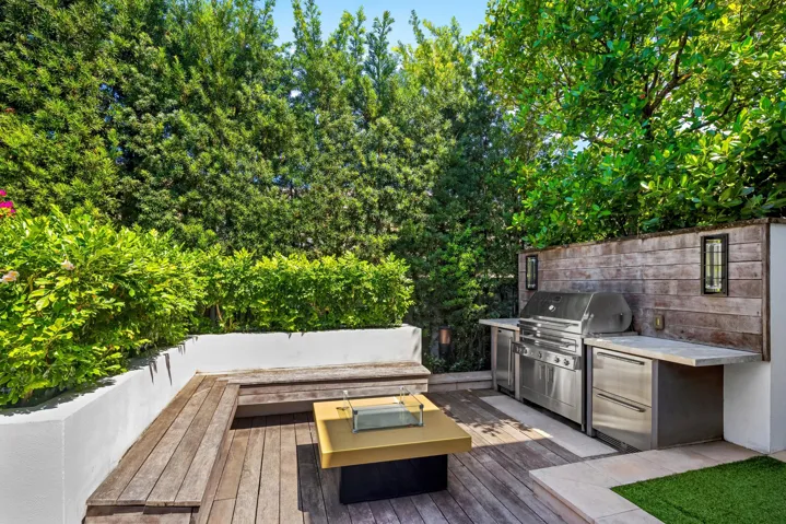 Fire Pit / Grill