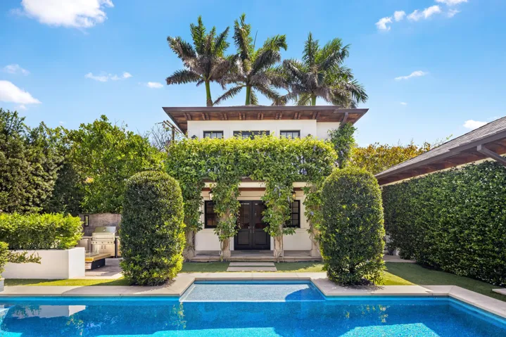 Pool to Guest House