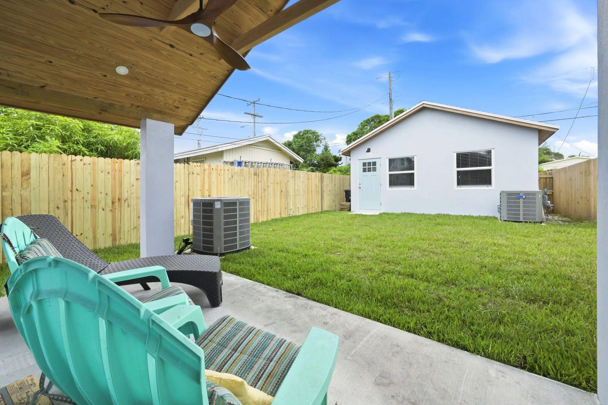 227-S-E-St-Lake-Worth-Beach-MLS-023