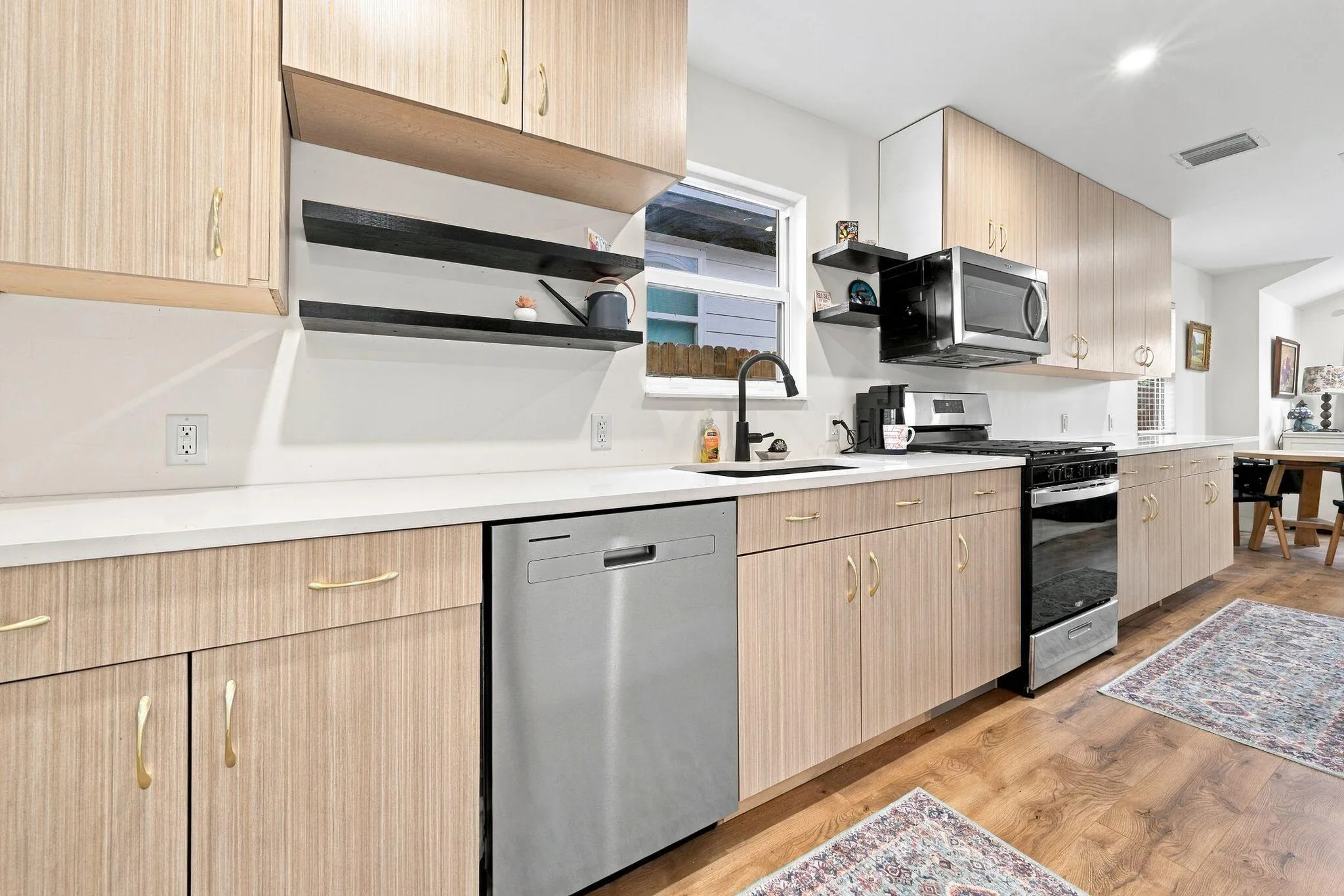 227-S-E-St-Lake-Worth-Beach-MLS-015