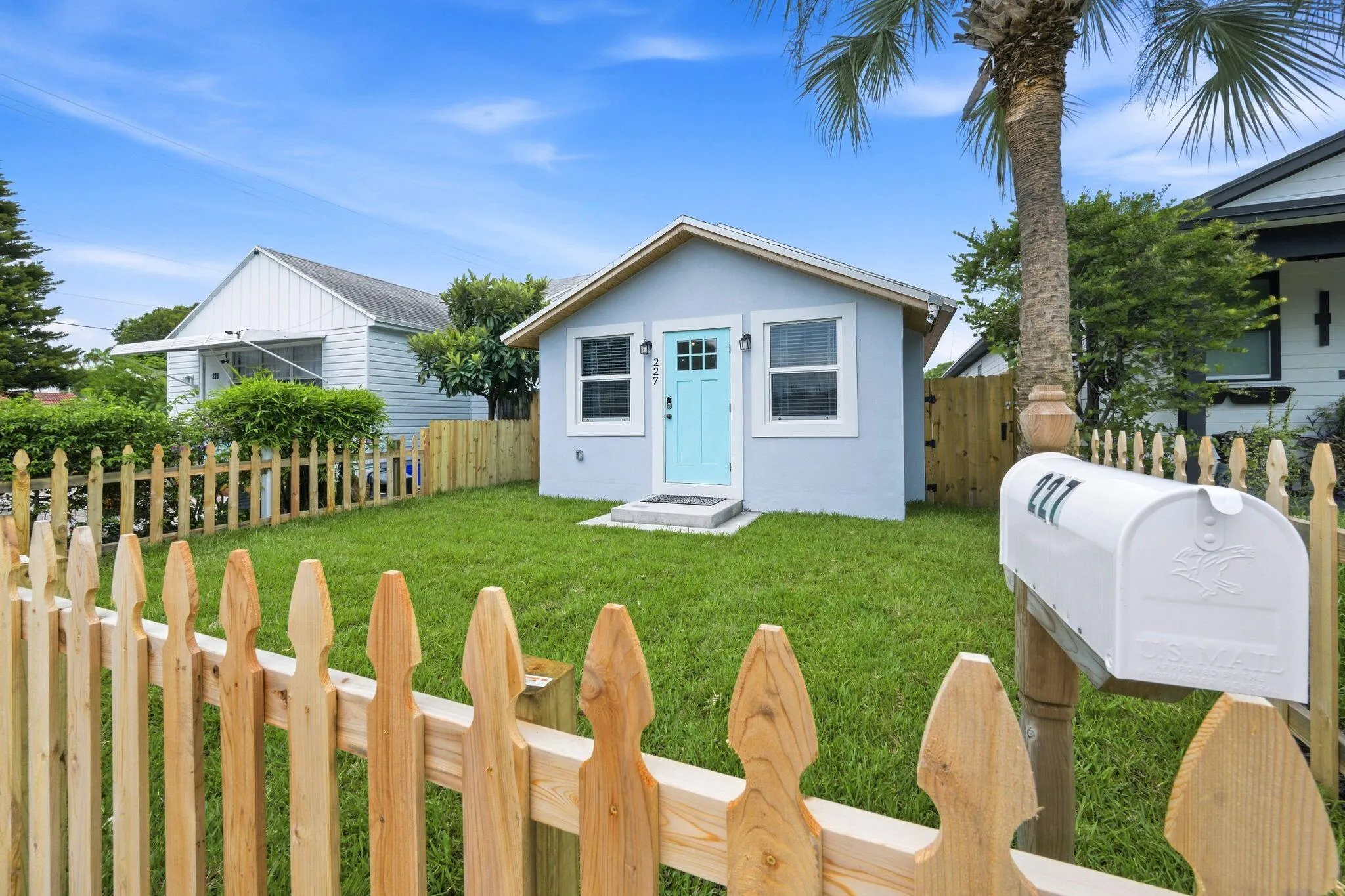227-S-E-St-Lake-Worth-Beach-MLS-010