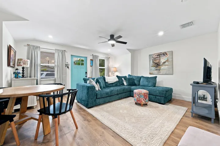 227-S-E-St-Lake-Worth-Beach-MLS-017