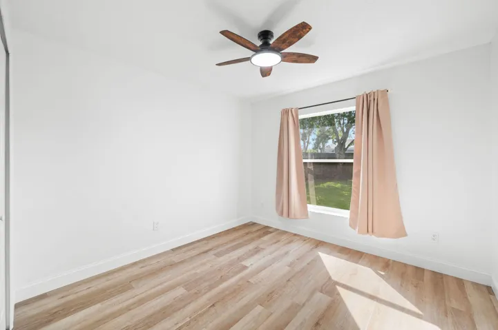17-web-or-mls-5323 NW Perez Ct - 17