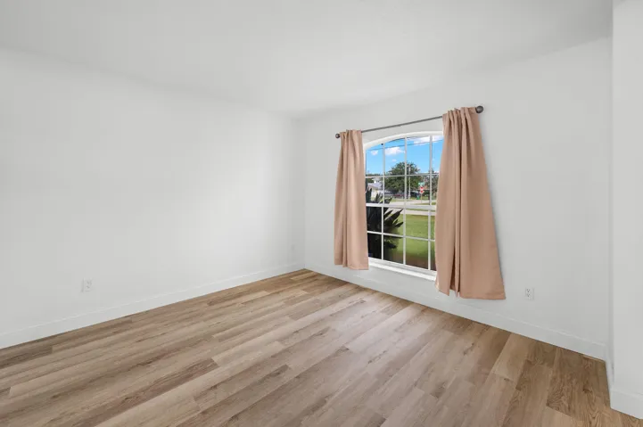 5-web-or-mls-5323 NW Perez Ct - 5