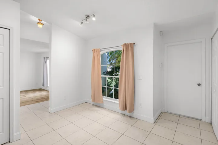 7-web-or-mls-5323 NW Perez Ct - 7