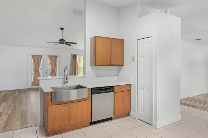 10-web-or-mls-5323 NW Perez Ct - 10