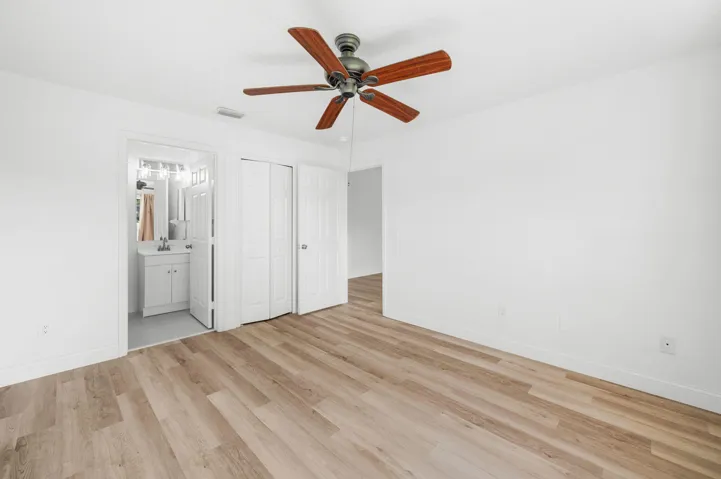 22-web-or-mls-5323 NW Perez Ct - 22
