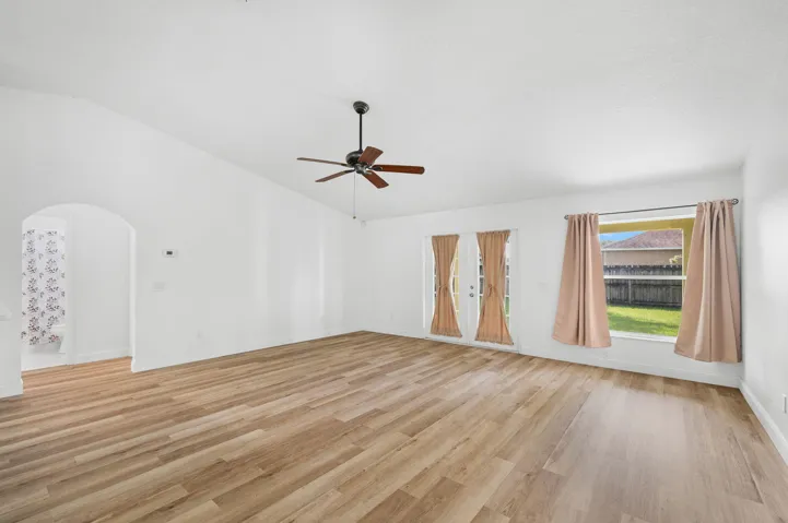 11-web-or-mls-5323 NW Perez Ct - 11