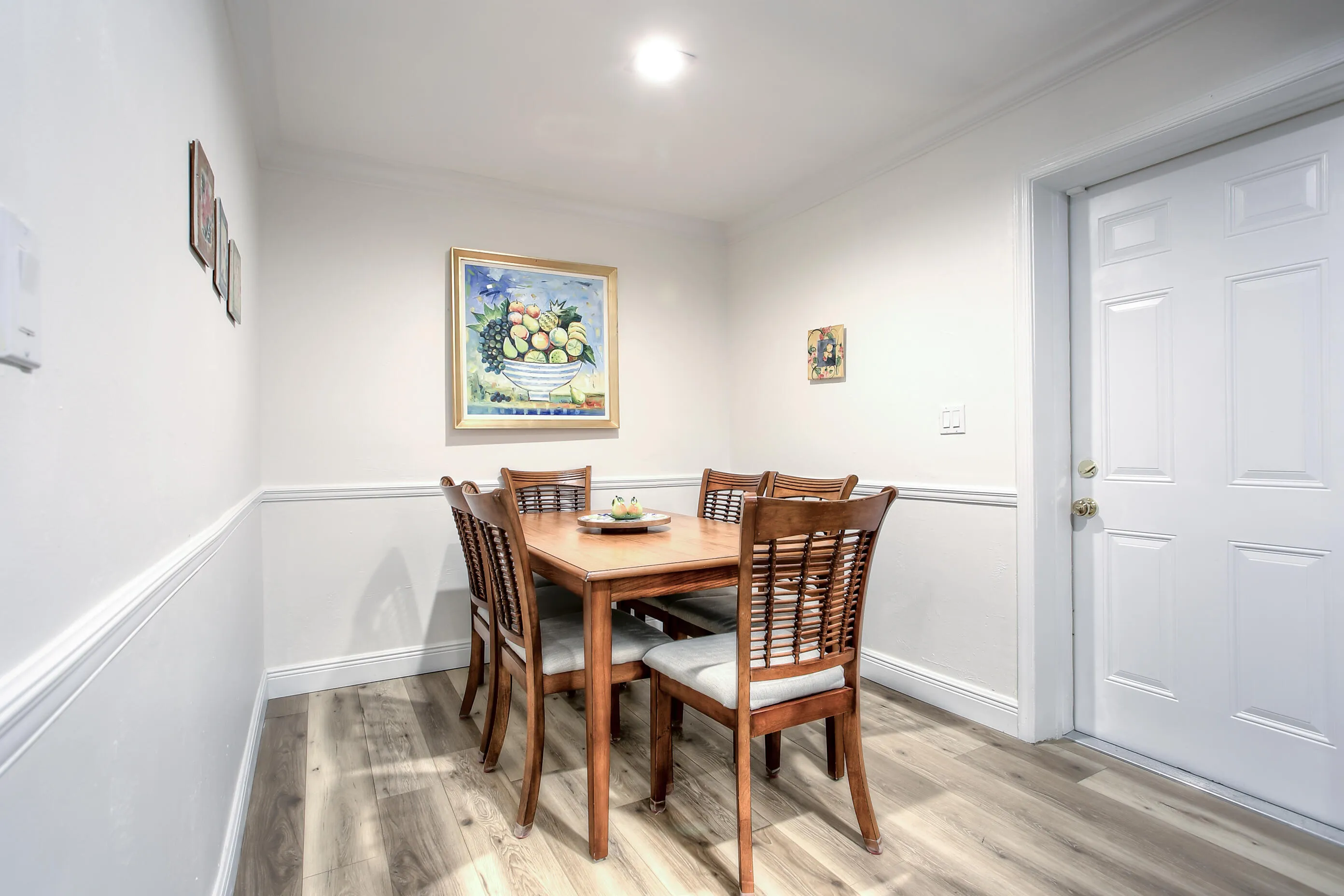 931 NE 23rd Terr-7