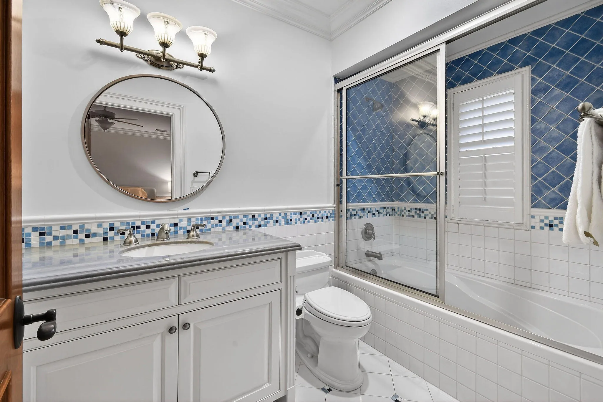 Bedroom 4 Bath