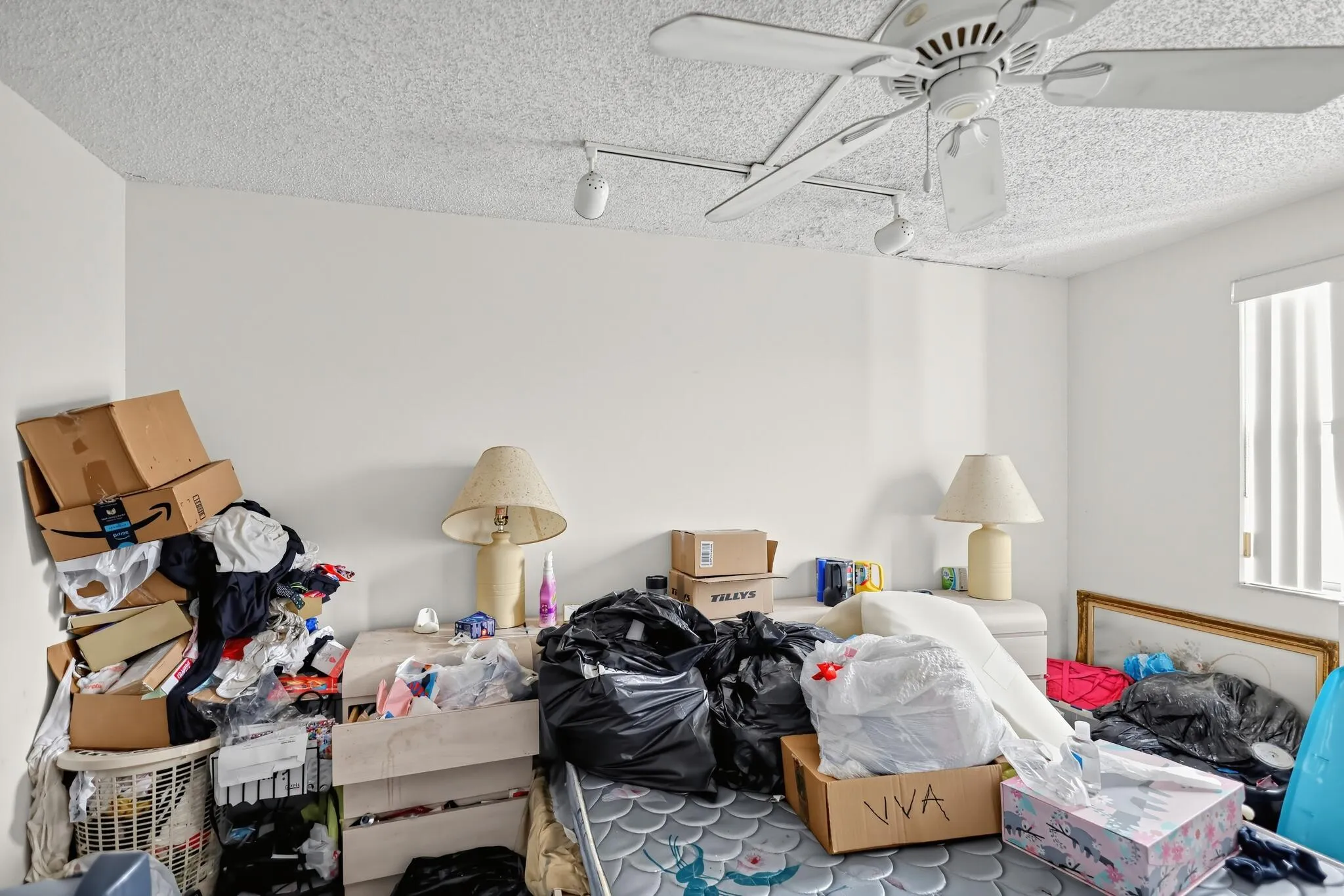 08_Building_177-Living_room-0263
