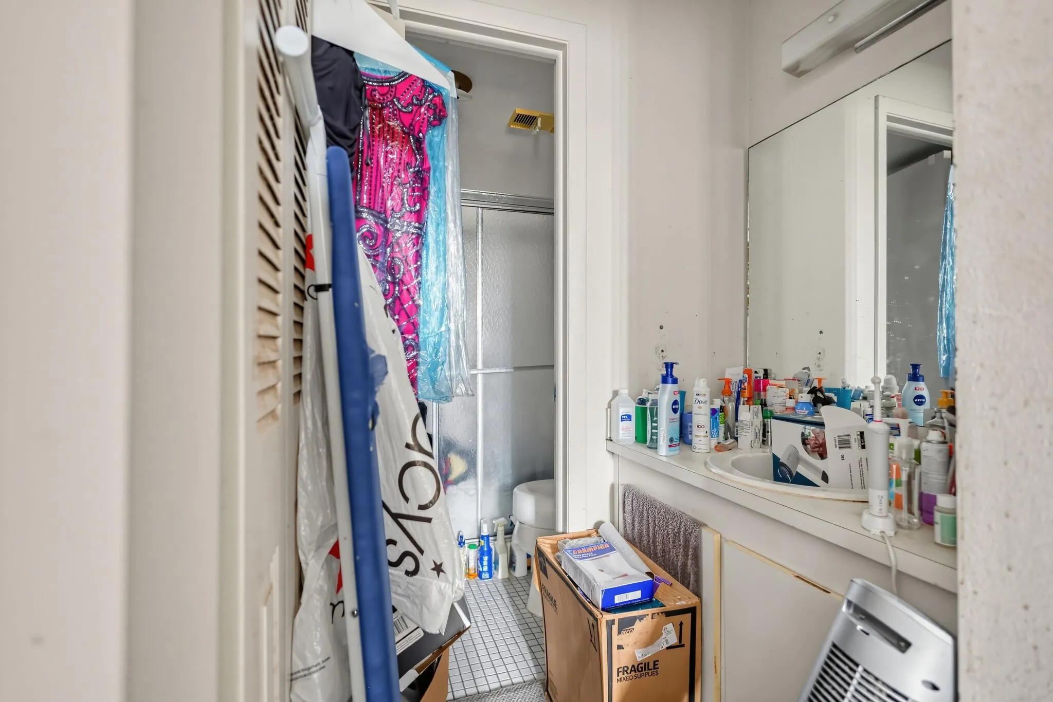 30_Building_177-Bathroom-0264