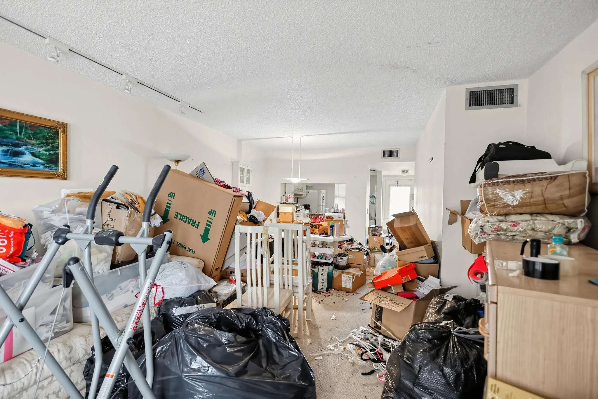 12_Building_177-Living_room-0256