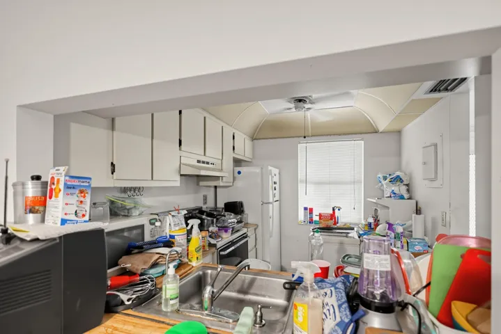 18_Building_177-Kitchen-0249