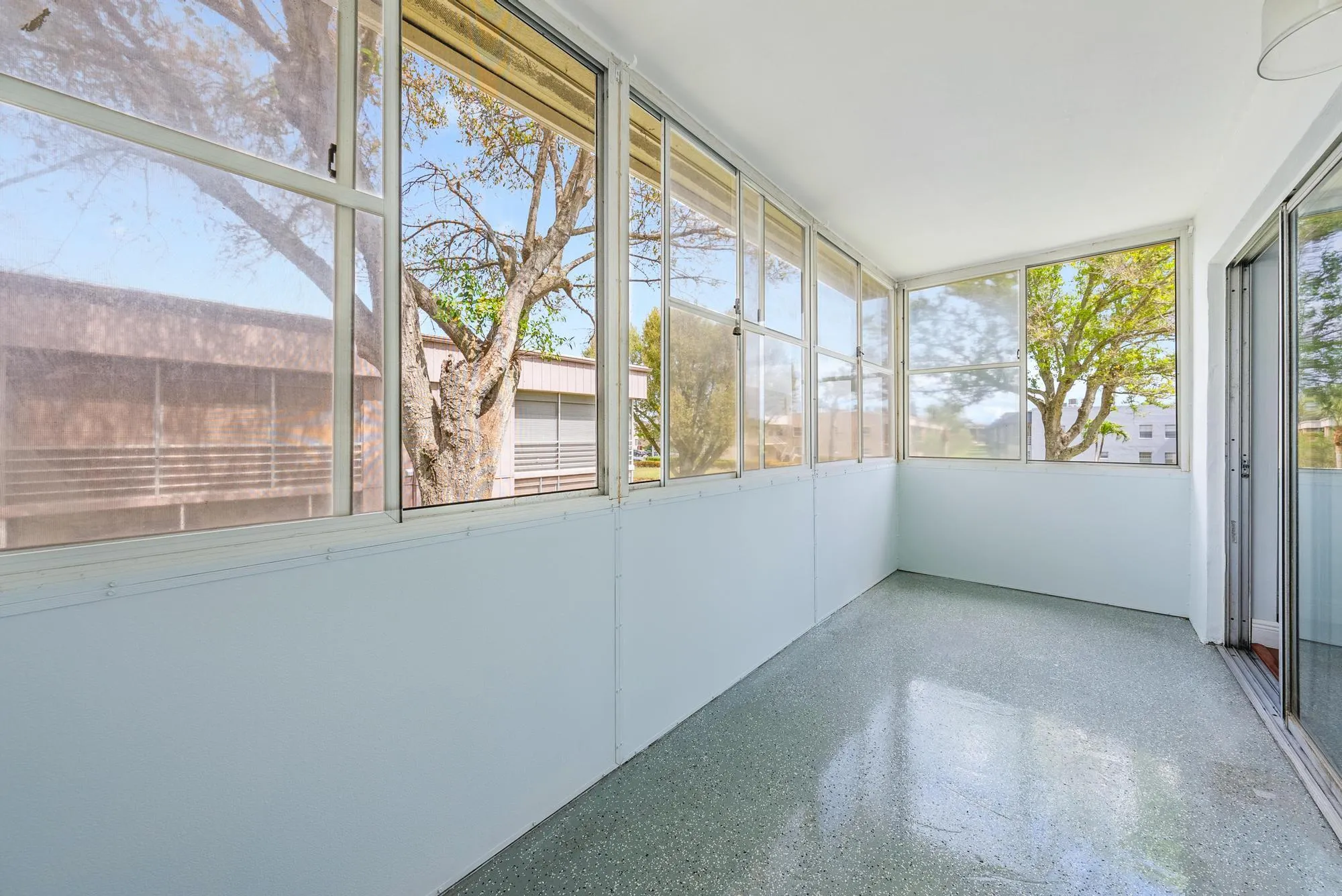 Screened Balcony