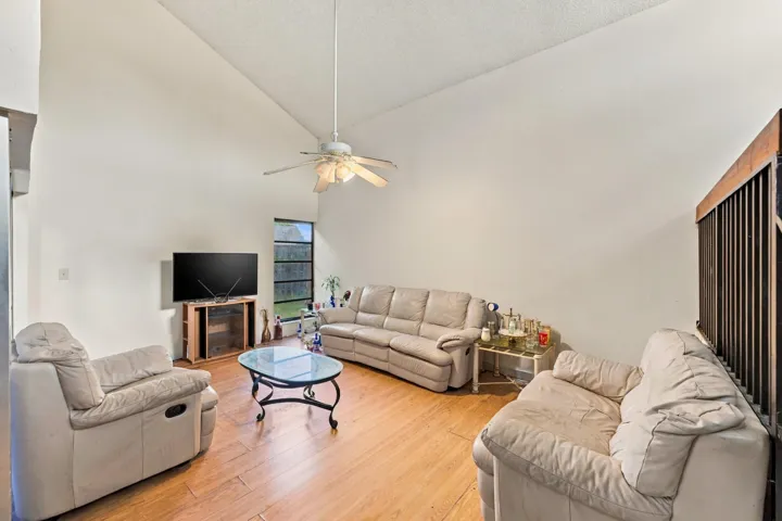 05_living room