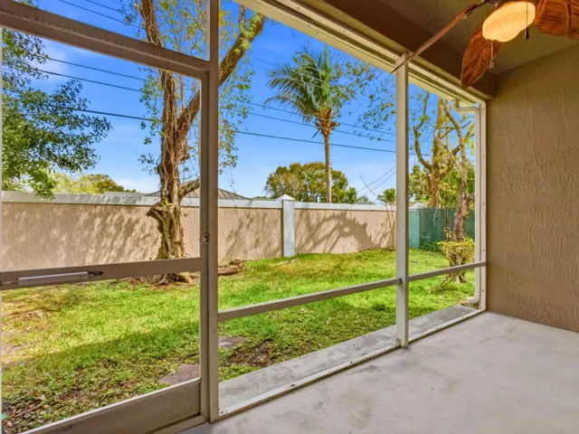 Screened Porch 2