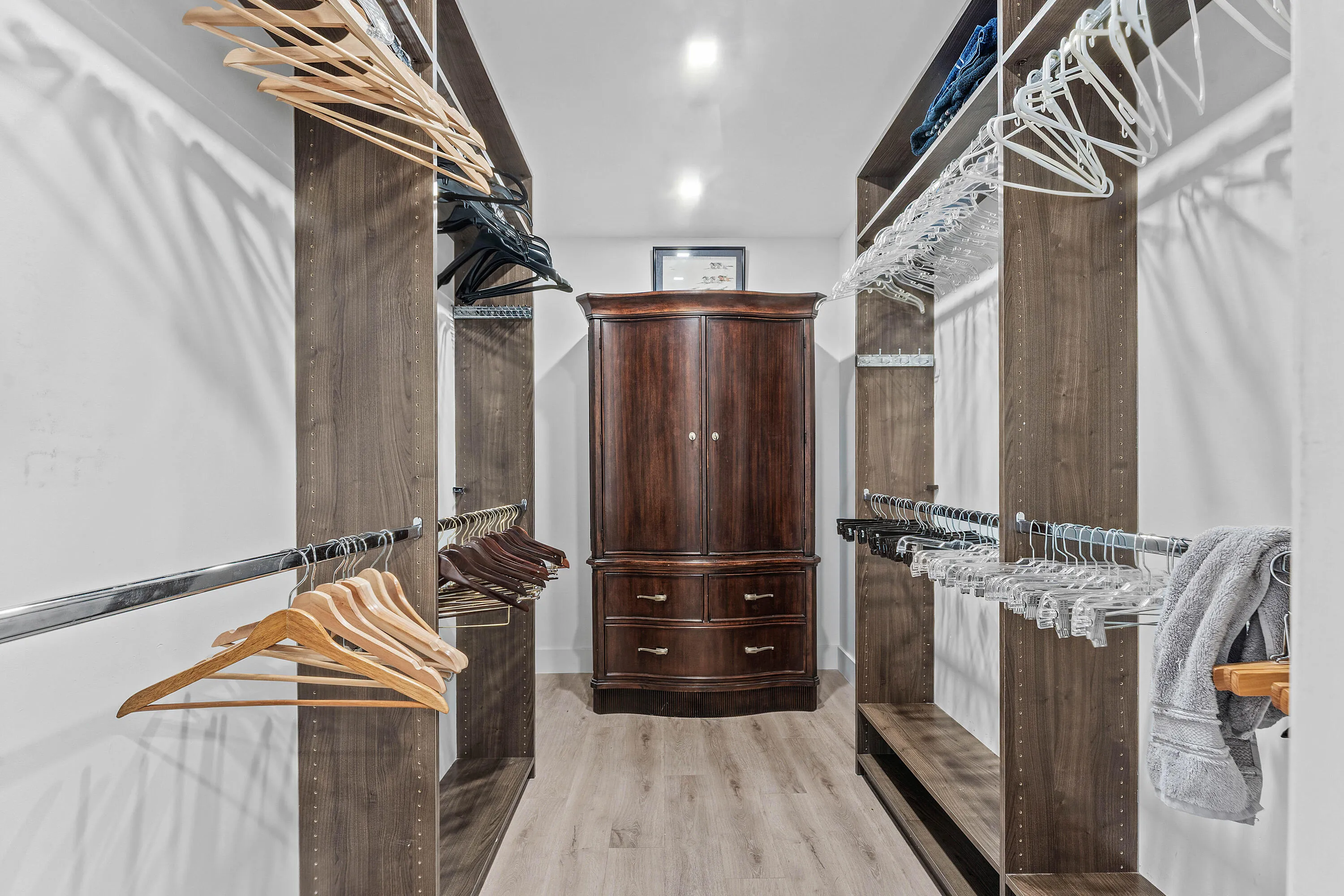 Master Bedroom Walk In Closet 2